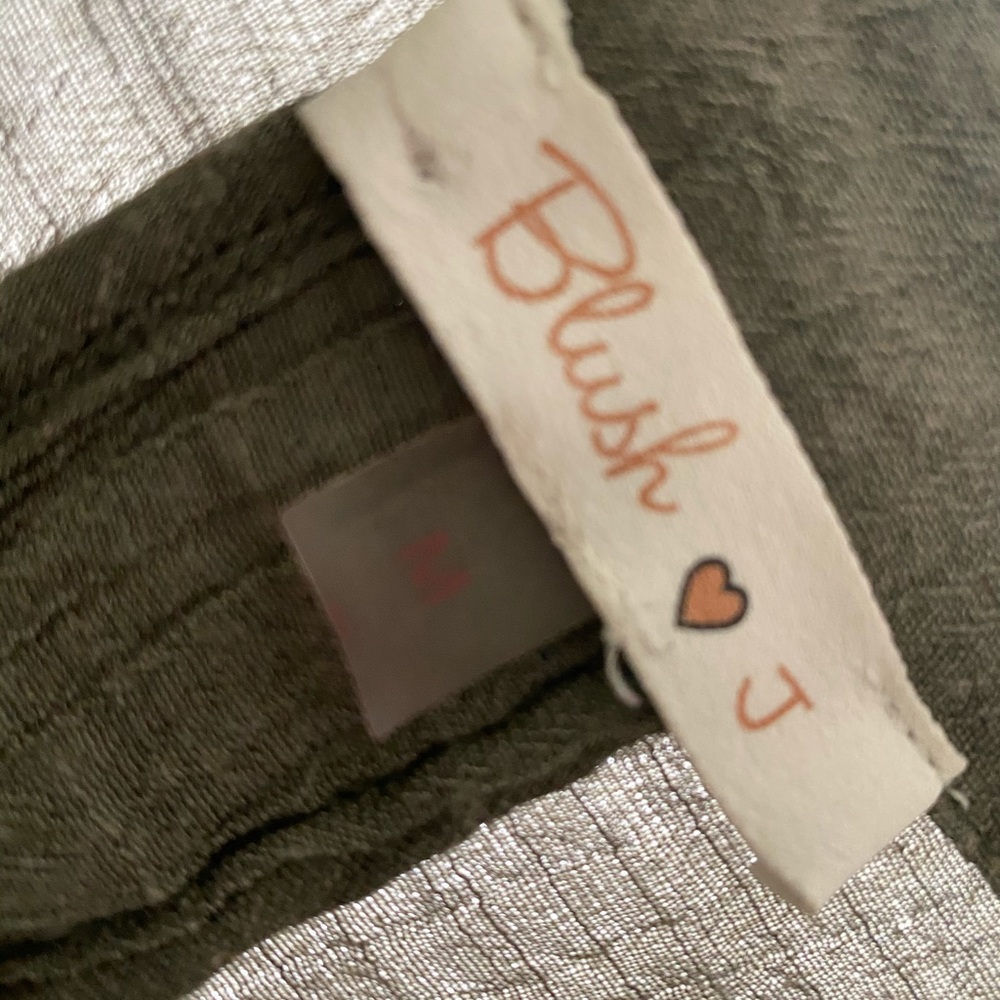 Top - Picture 2 of 3